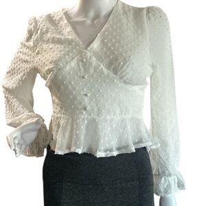 JIFAN Off White Mesh V
Neck Long Sleeve Crop
Top Size L